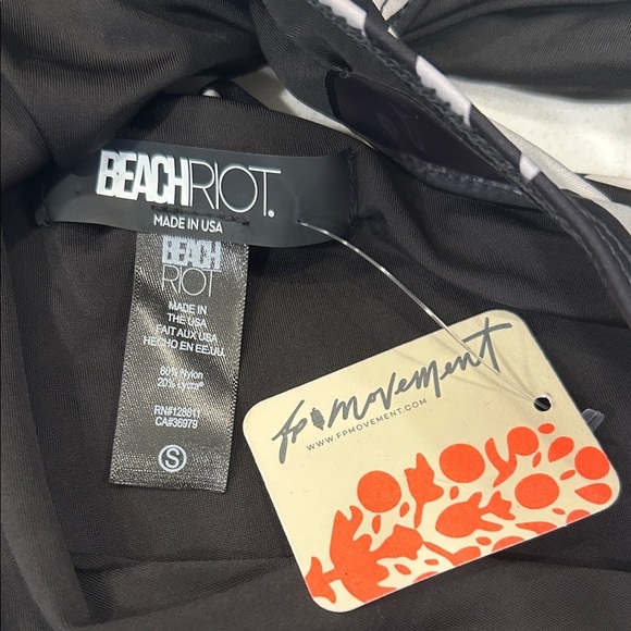 Beach Riot Free People Movement Black and White HoundstoothOne-Shoulder Swimsuit - Picture 11 of 11